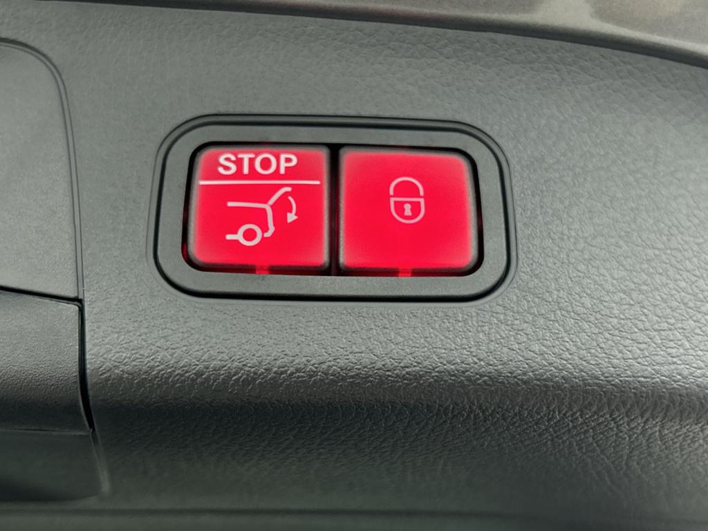 Mercedes-Benz Gla-klasse 180 business solution amg | nightpakket | trekhaak