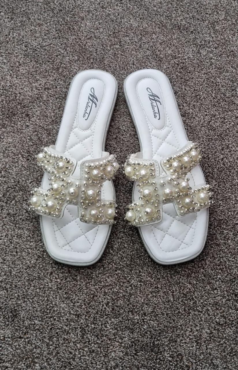 Nieuwe dames slipper maat 41