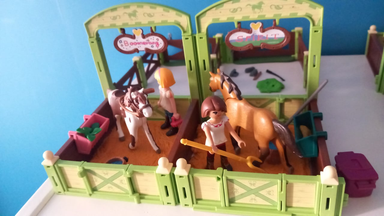 Playmobil spirit paardenverblijf setnr 9478+9480