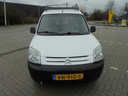 Berlingo 1.4i grijskenten benzine uitvoering ,aantrekkelijk in de kosten