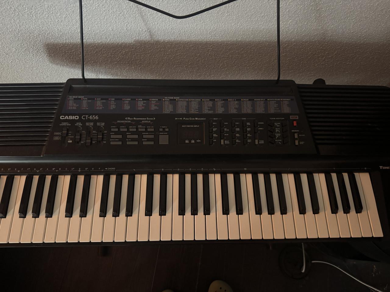 Keyboard Casio CT-656