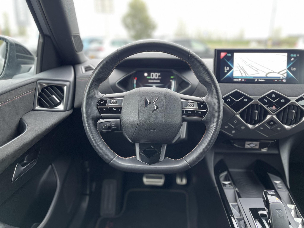 Ds Ds 3 crossback e-tense performance line+ 50 kwh | navigatie | camera | a