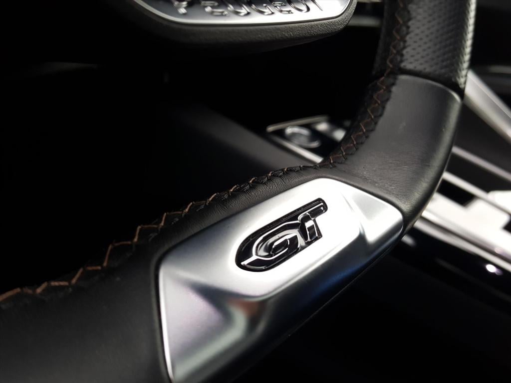 Peugeot 3008 1.6 plug-in hybrid 225pk e-eat8 gt pack business |navi|bt|crui