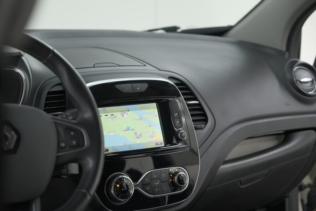 Renault Captur tce 90 intens | trekhaak | camera | navigatie | parkeersenso