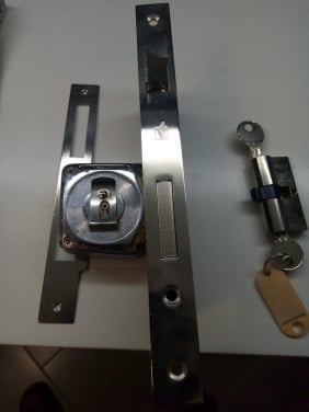 Te koop deurslot compleet €25,-