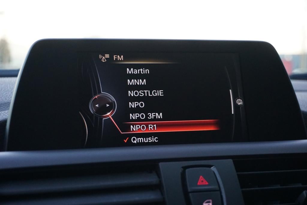 BMW 1 Serie 116i executive climate / navi / cruise / parkeersens. / elektr.