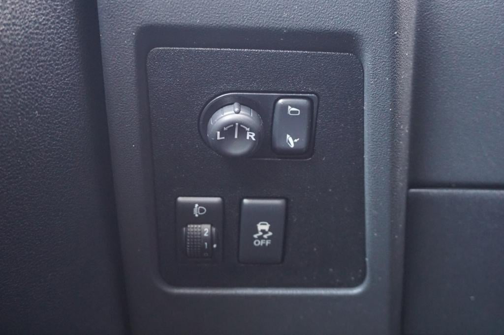 Nissan Qashqai 1.6 connect edition climate / navi / cruise / camera / pano 