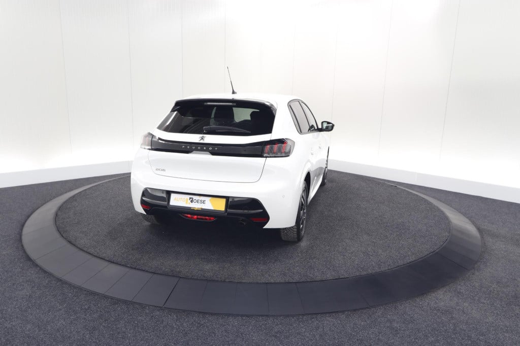 Peugeot 208 puretech 100 allure pack | camera | apple carplay | stoelverwar