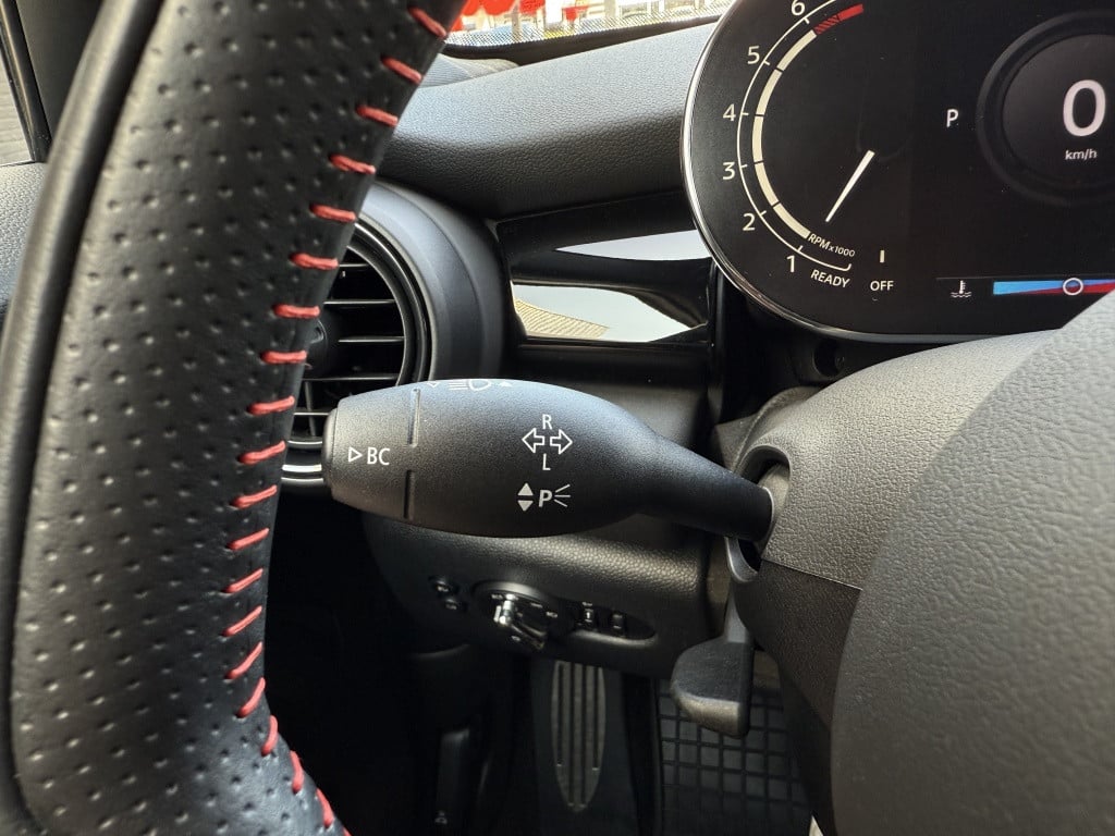 Mini Cooper mini 2.0 // serious business pack // nieuwstaat // 5 deurs /