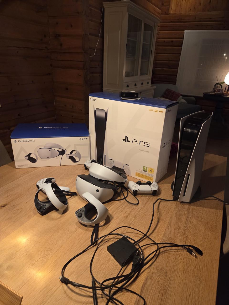 PlayStation 5 met 3 controllers + PSVR2 + PS Camera