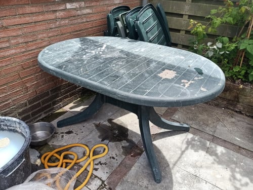 Tuinset (gebruikt in klushuis)