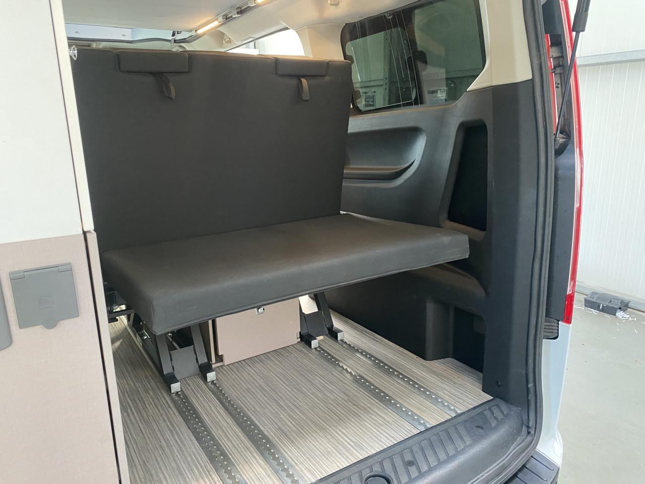 Ford | Burstner BC 5001 - Zo goed als nieuwe compacte stadscamper!