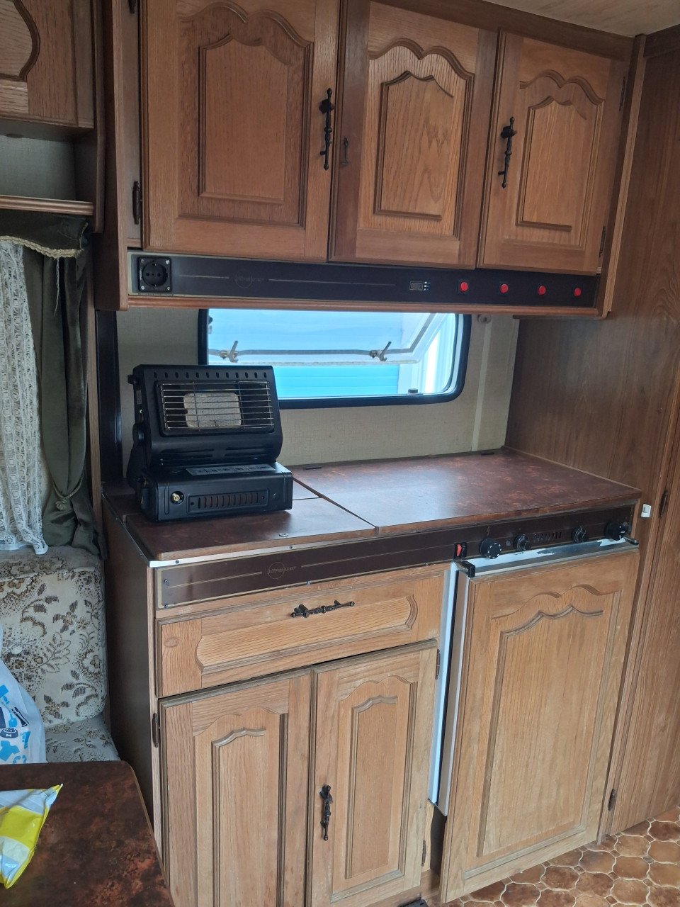 Te koop goedkope caravan