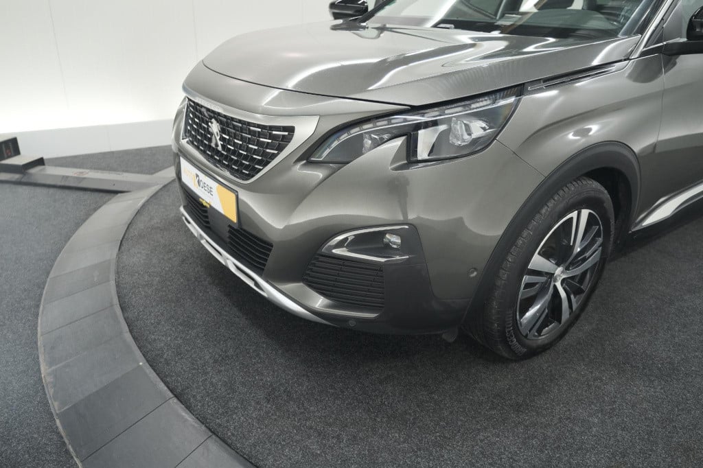 Peugeot 3008 puretech 130 eat6 allure | camera | navigatie | apple carplay 
