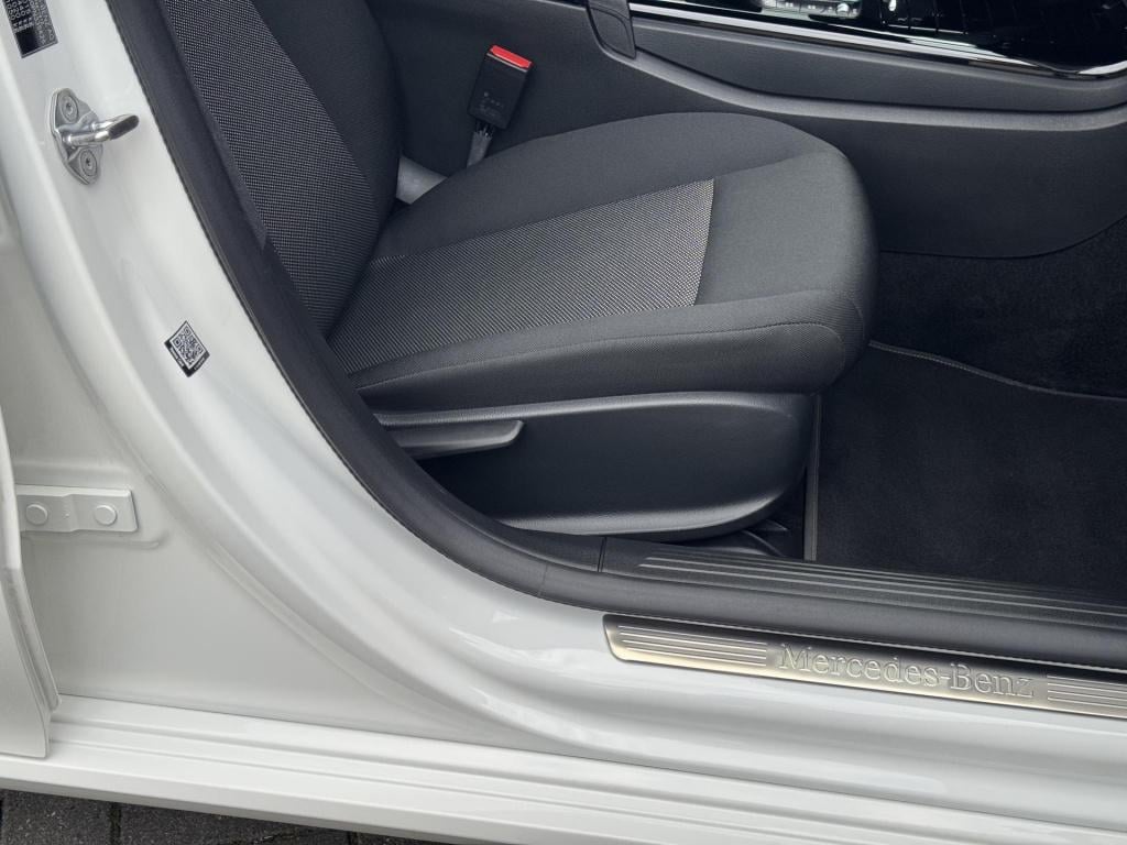 Mercedes-Benz Cla shooting brake 180 automaat, nl-auto!