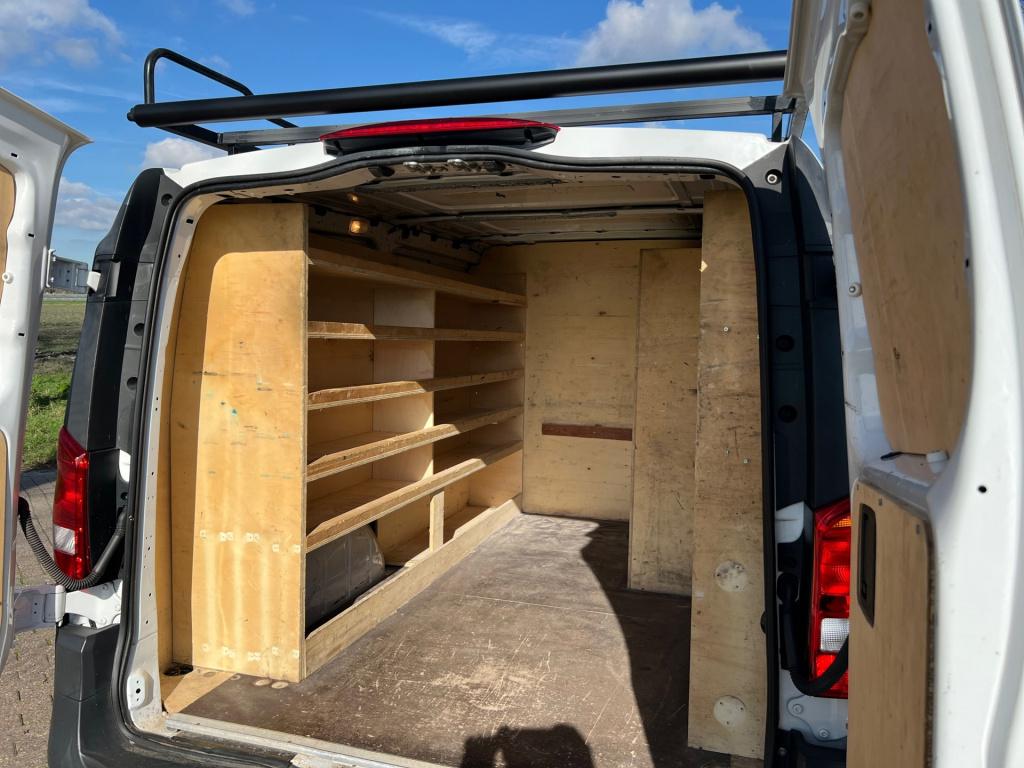 Mercedes-Benz Vito 111 cdi functional lang // kastinrichting