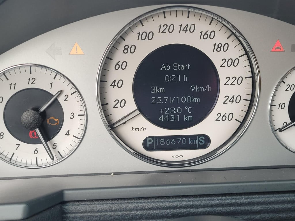 Mercedes-Benz E-Klasse 240 2,6b avantgarde automaat