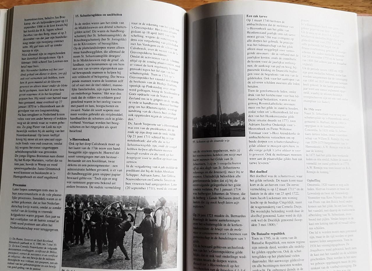 's-Heerenhoek dorp tussen slicken en blicken , door J. de Ruiter