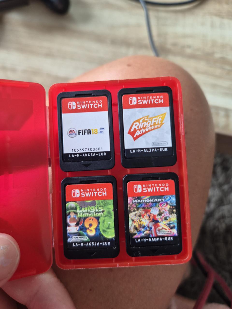 Nintendo Switch compleet + 7 topgames + Ring Fit Adventure – €375