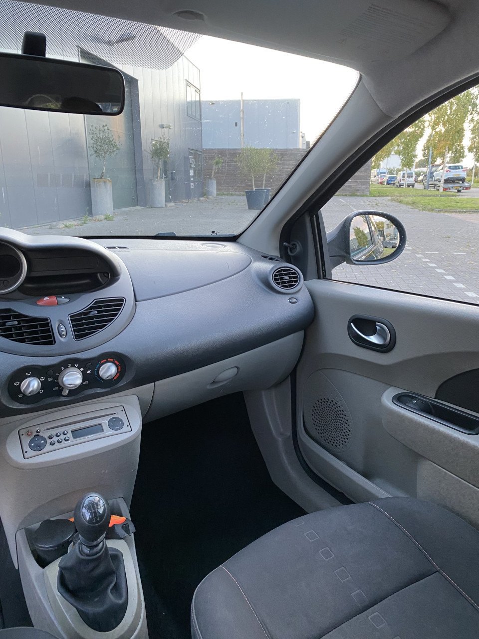 Renault Twingo 1.1 2008 Zwart | 121.330 KM NAP | NIEUWE APK!