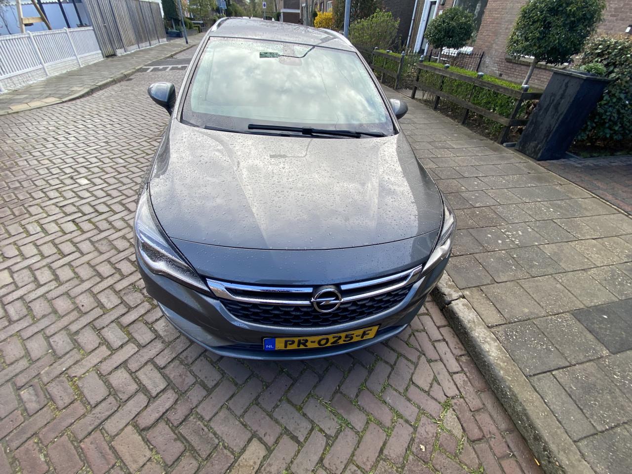 Opel Astra Sports Tourer.