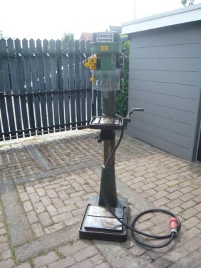 Kolomboormachine Famup