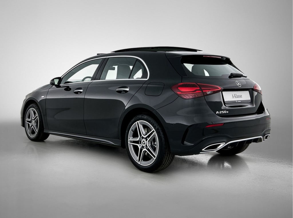 Mercedes-Benz A-Klasse 250 e business solution amg | parkeerpakket met acht