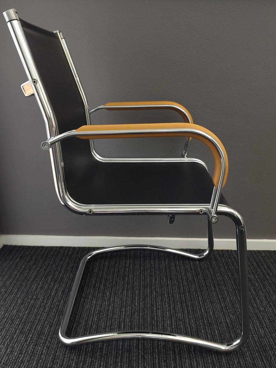 “Sitland” Italiaans design kamerstoelen