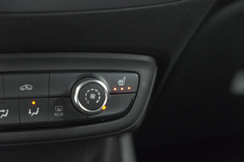 Opel Crossland X turbo 110 edition | camera | apple carplay | parkeersensor