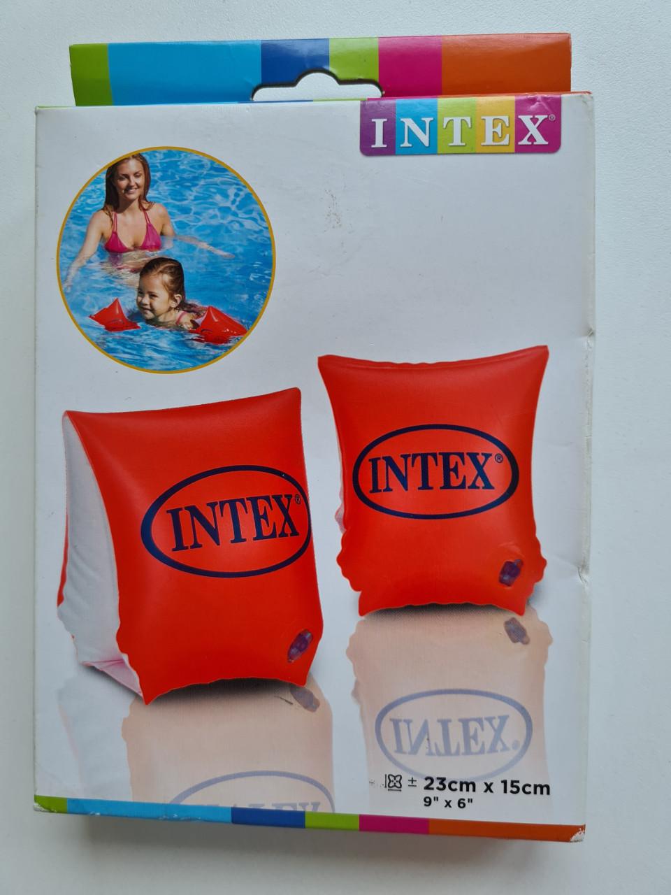 Intex Deluxe zwemarmbandjes.