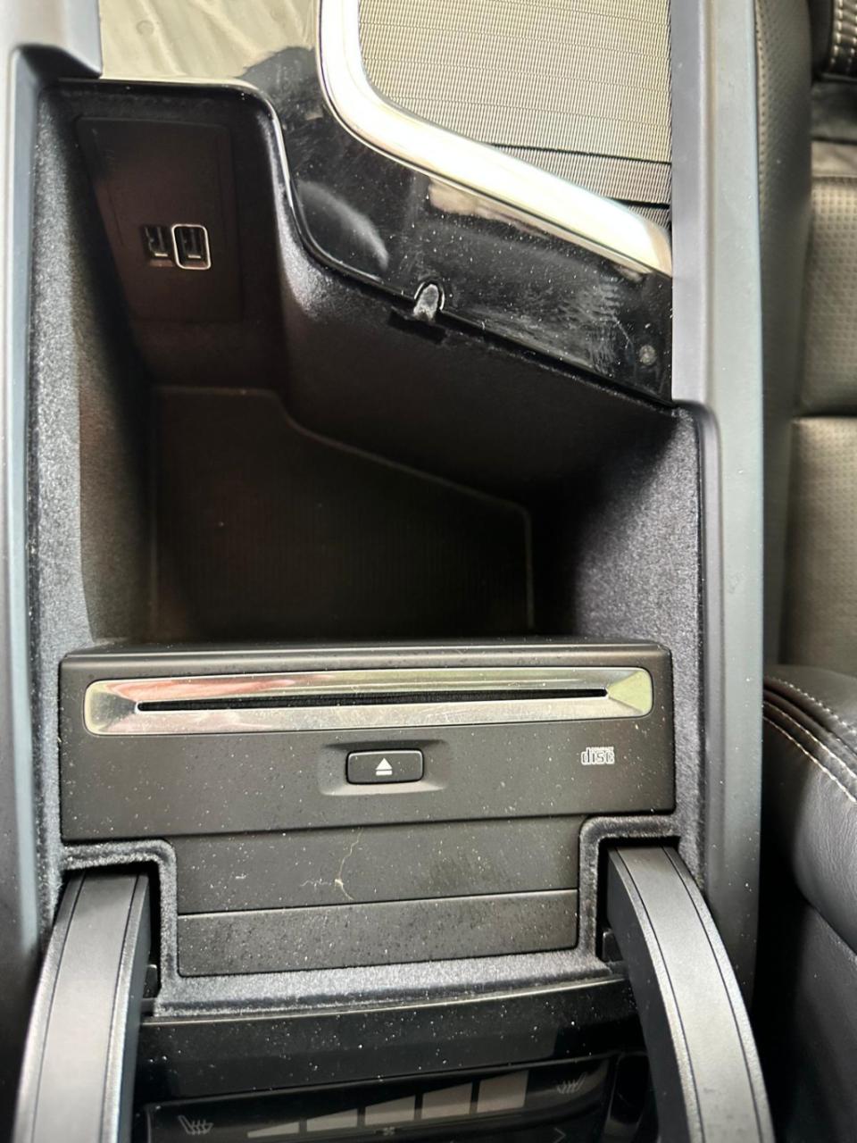 Volvo XC60 2.0 d5 awd r-design luchtvering | standkachel