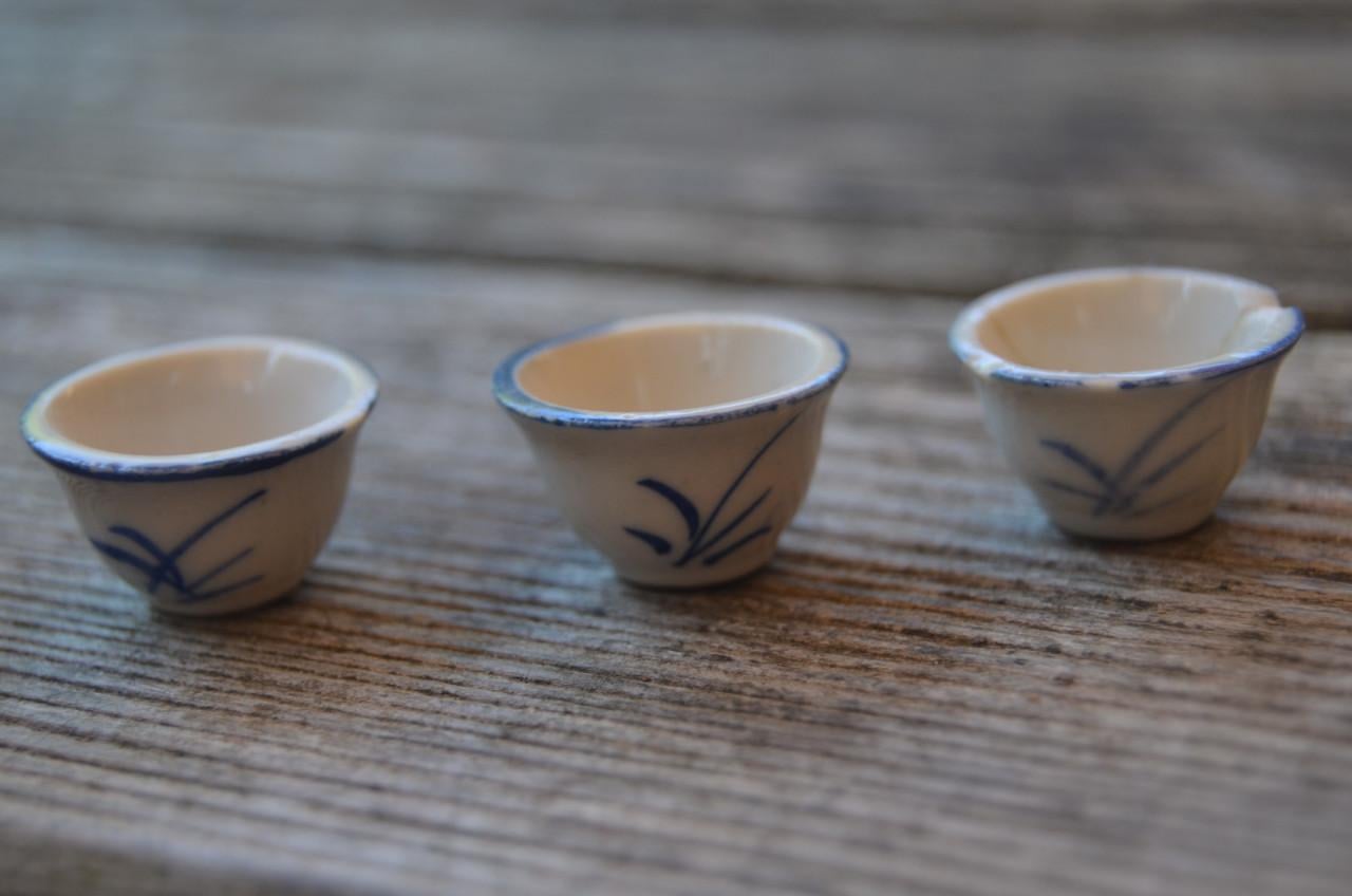 Ieniemini Chinees theeserviesje in redelijke staat.