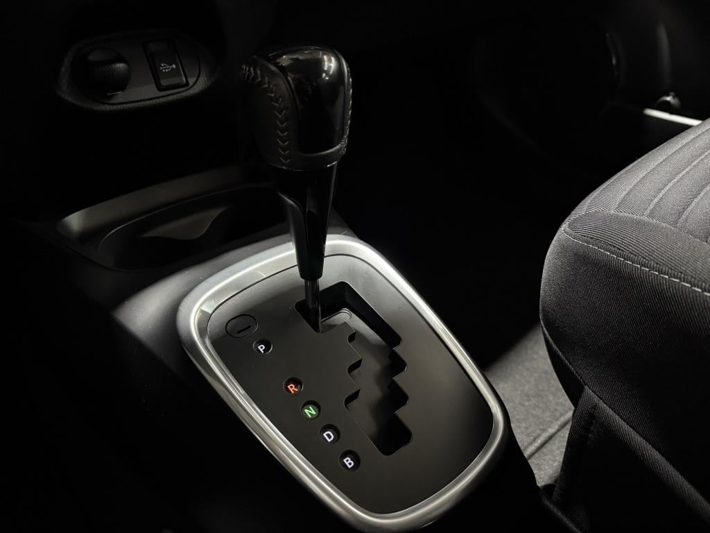 Toyota Yaris 1.5 hybrid active | lage km-stand |