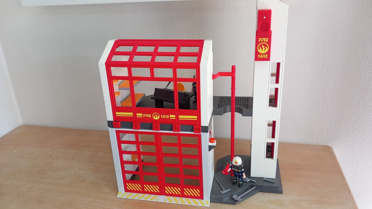 Playmobil brandweerkazerne setnr 5361en 9803