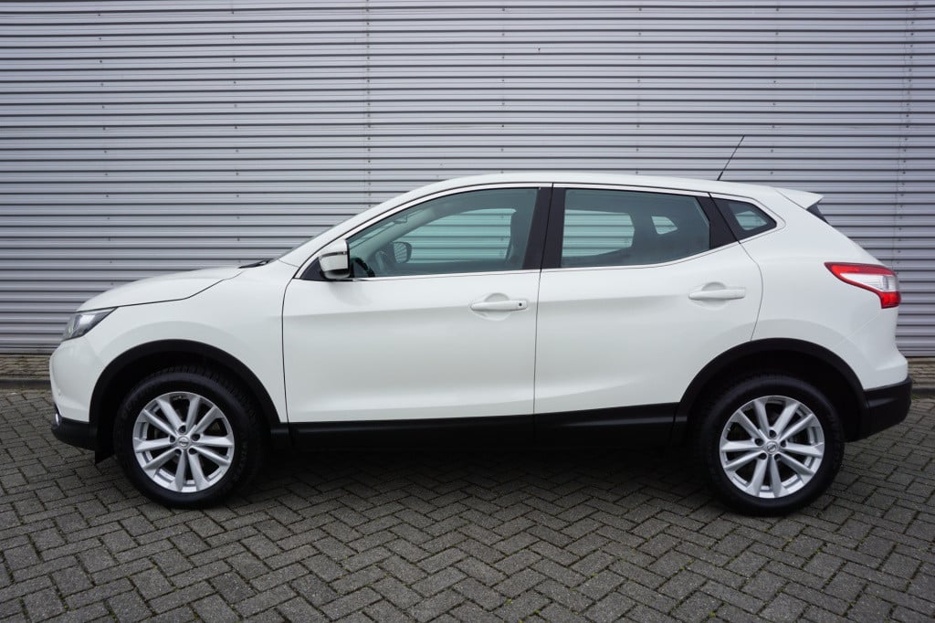 Nissan Qashqai 1.2 acenta climate / navi / cruise / stoelv. / camera / park