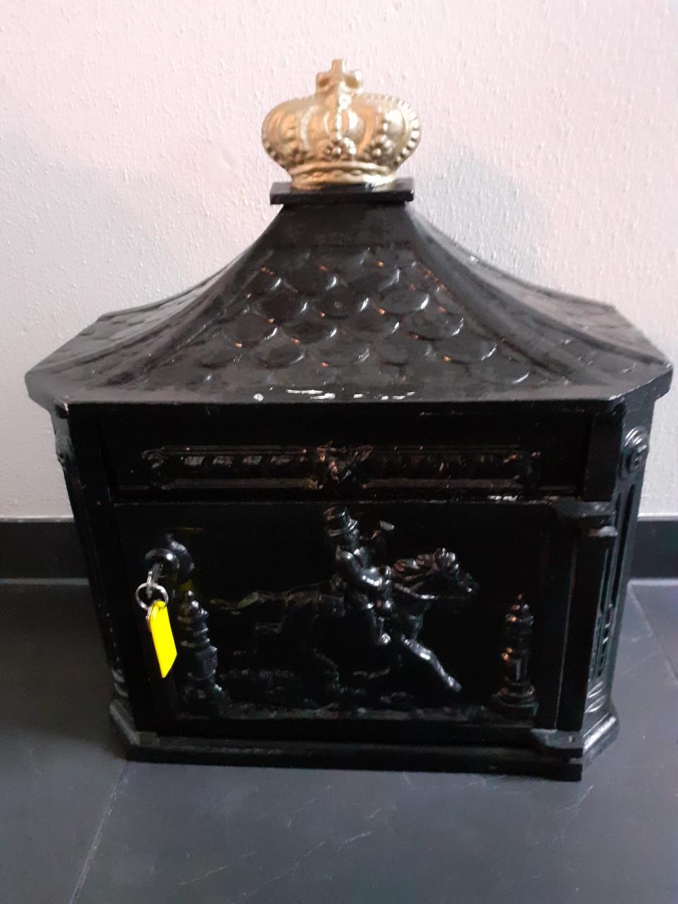 Brievenbus gietijzer