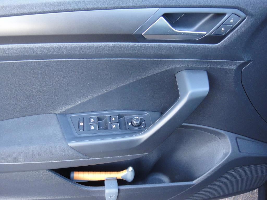 Volkswagen T-roc 1.0 tsi style nl auto nap 18 inch r-line velgen