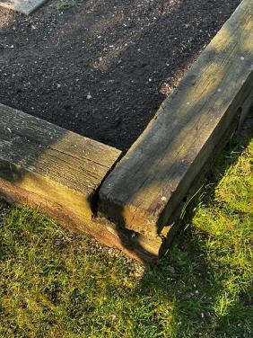 GRATIS - Houten bielzen, gebruikt, goede staat, 2-2.5m breed