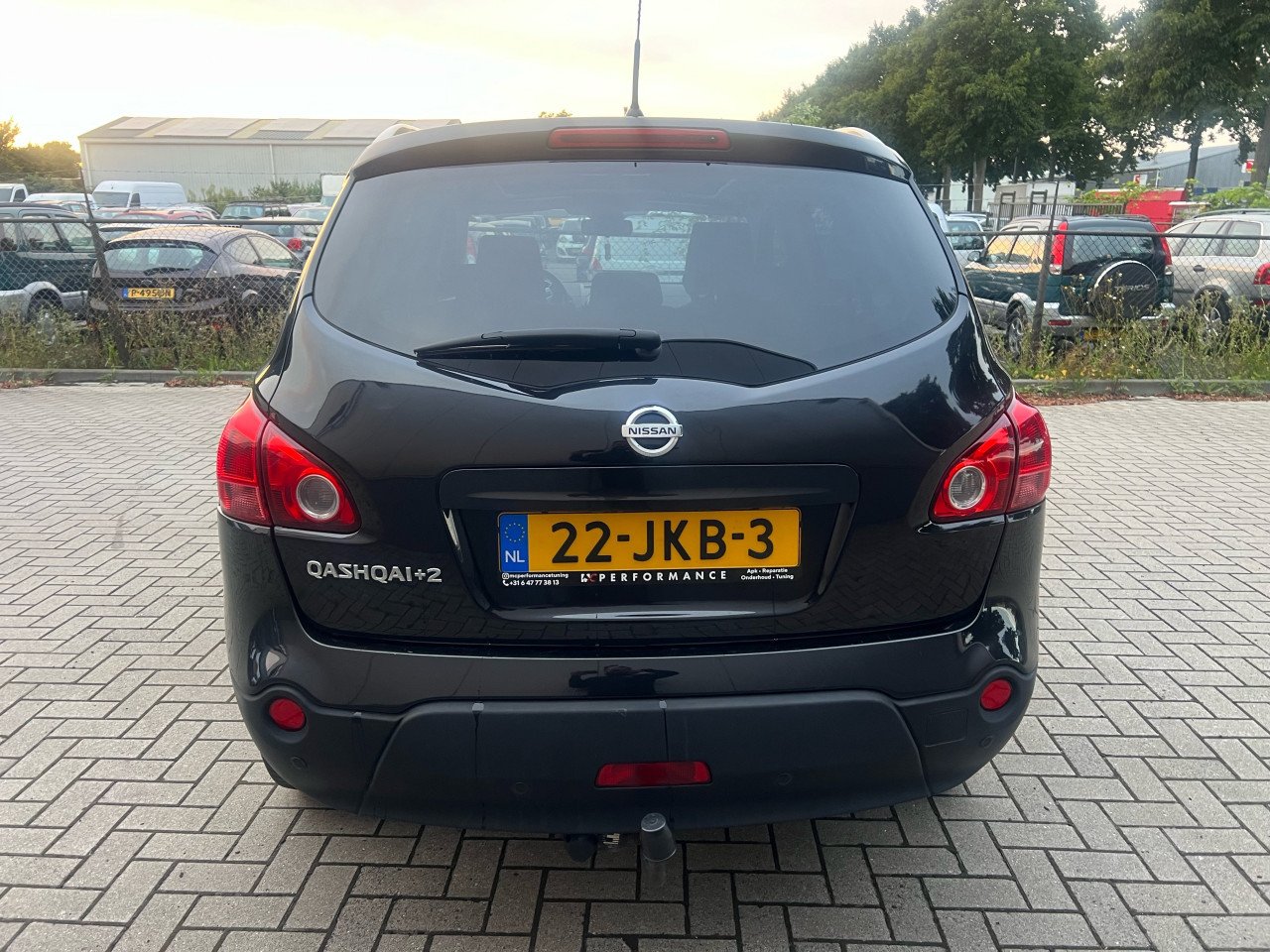 Nissan Qashqai +2 2.0 Connect 7zitter Jaar Apk