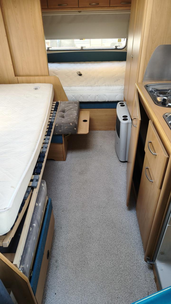 KNAUS 555 2001 BJ met stapelbed
