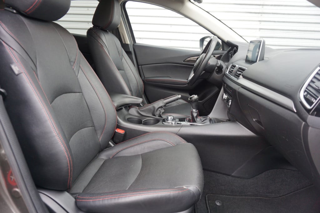 Mazda 3 2.0 gt-m climate / navi / cruise / stoelverw. / leder / trekhaak / 