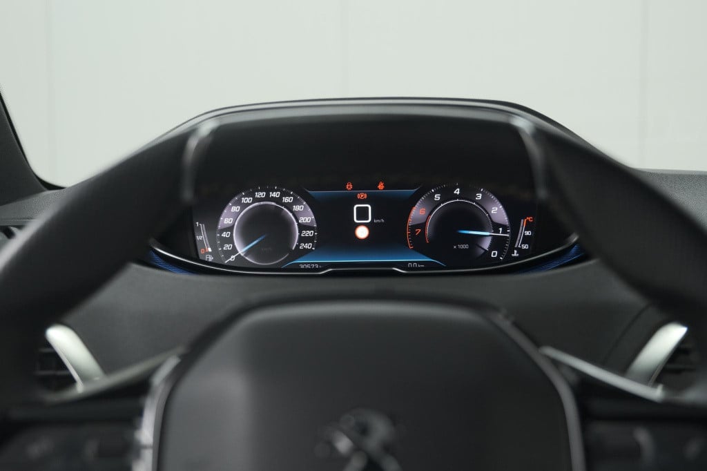 Peugeot 3008 puretech 130 gt | camera | adaptieve cruise control | elektron