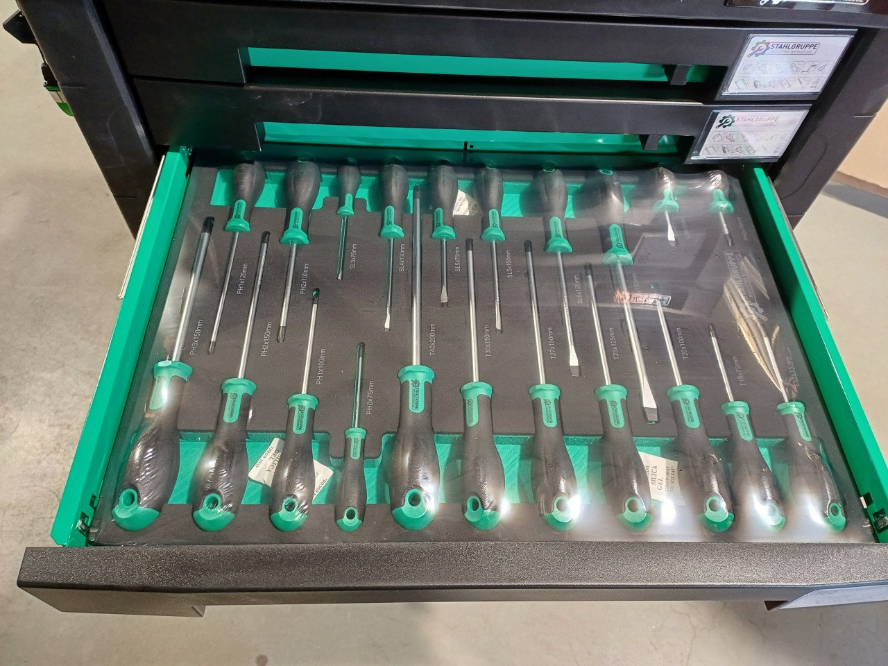 Nieuwe gereedschapswagen