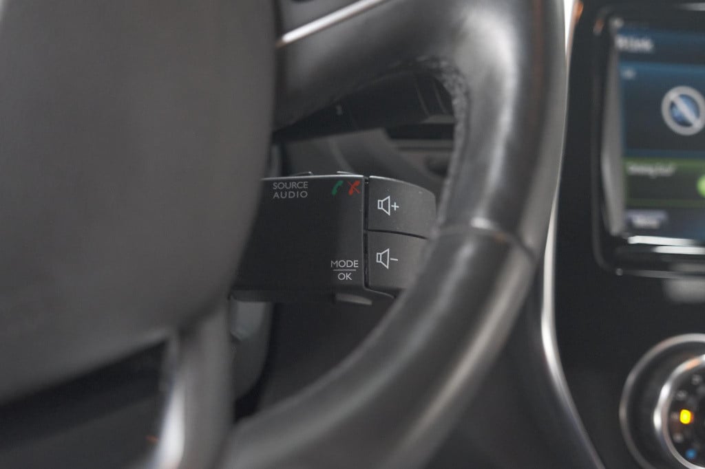 Renault Captur tce 120 edc intens | trekhaak | camera | navigatie | parkeer