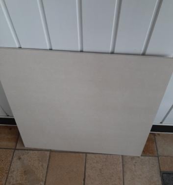 Te koop vloertegels 60x60 Zandkleurig beige glanzend