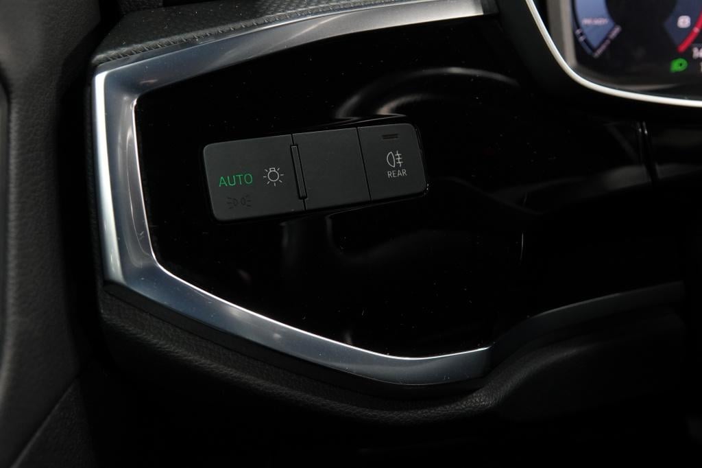 Audi Q3 1.5 tfsi | stoelverw. | trekhaak | pdc |