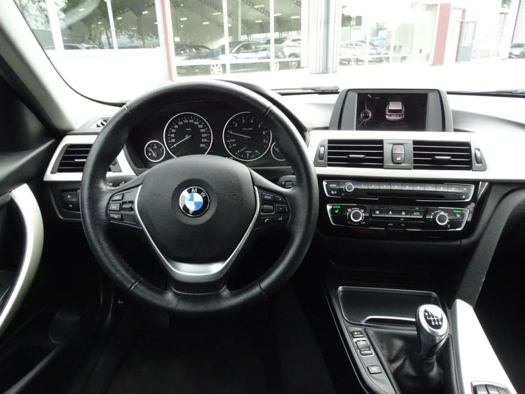 BMW 3-serie touring 318i