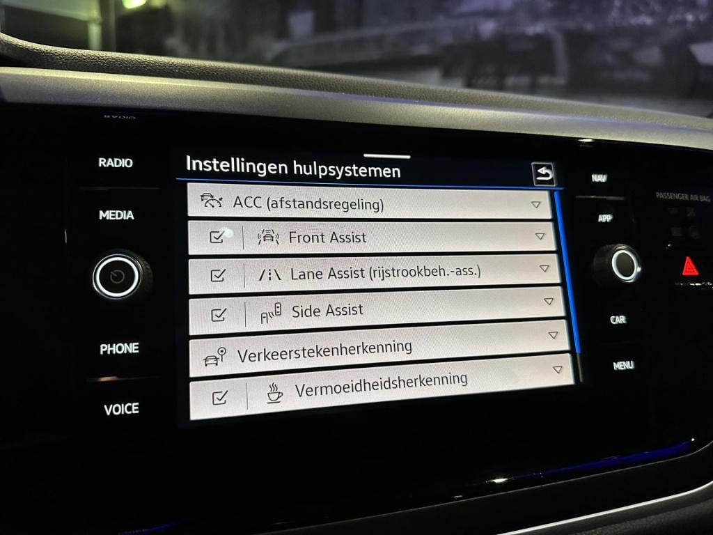 Volkswagen Polo 1.0 tsi r-line *beats*pano*camera*navi*appconnect*