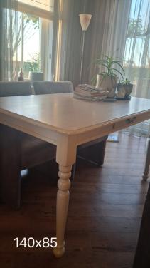 GERESERVEERD meubelset