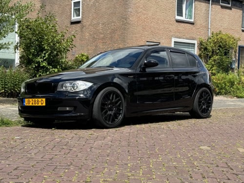 Te Koop BMW 1serie 118i Black Beauty!!